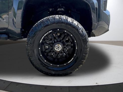 Used 2024 Toyota Tacoma TRD Sport image 35