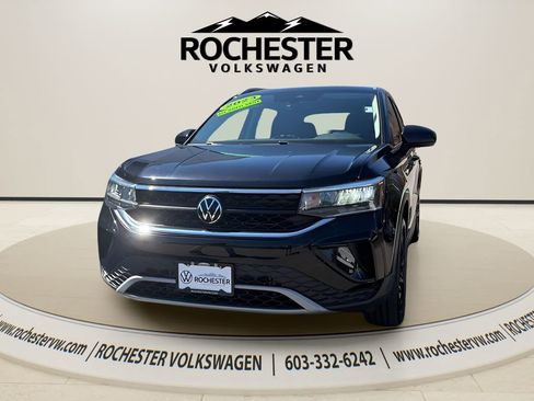 Used 2023 Volkswagen Taos SE AWD/4WD image 1