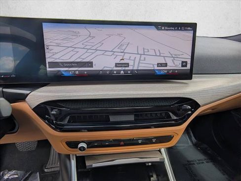 Used 2025 BMW 330i Sedan RWD image 15