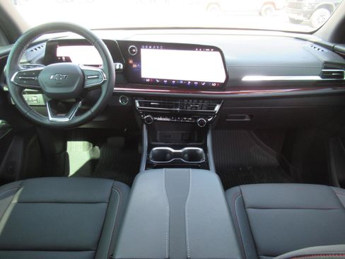 Used 2026 Chevrolet Traverse Z71 AWD/4WD image 13