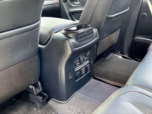 Used 2024 Nissan Titan PRO-4X w/ Pro-4x Convenience Package AWD/4WD image 12