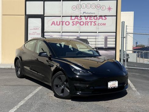 Used 2023 Tesla Model 3 Standard Range RWD image 2