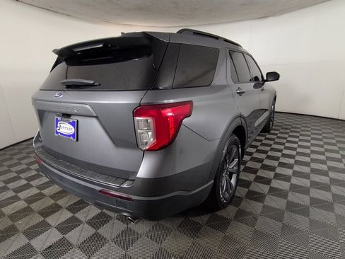 Used 2021 Ford Explorer XLT w/ Equipment Group 202A RWD image 4