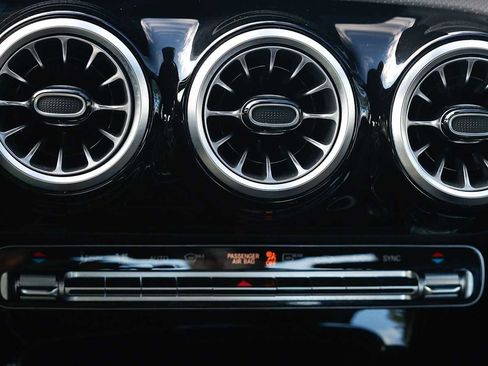 Certified 2022 Mercedes-Benz A 220 4MATIC image 23