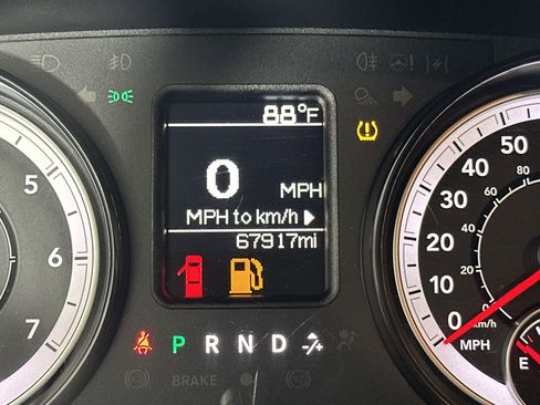 Used 2018 RAM 2500 Tradesman w/ Chrome Appearance Group image 19