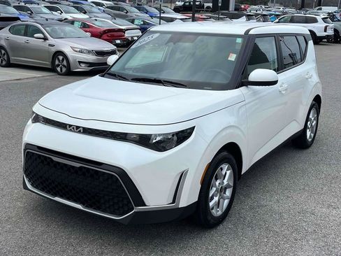 Used 2025 Kia Soul LX w/ LX Technology Package image 29