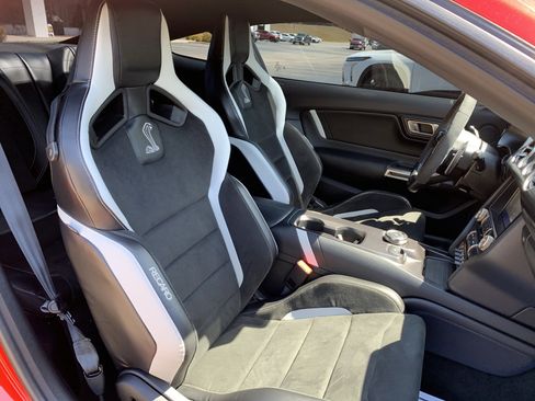 Used 2021 Ford Mustang Shelby GT500 w/ Technology Package image 47