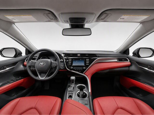 Used 2018 Toyota Camry XSE FWD image 13