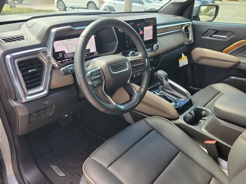 Used 2025 GMC Canyon Denali AWD/4WD image 15
