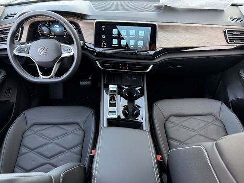 New 2026 Volkswagen Atlas SE image 10