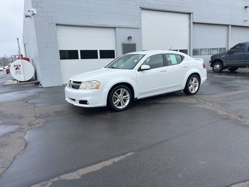 Used 2012 Dodge Avenger SXT Plus image 15