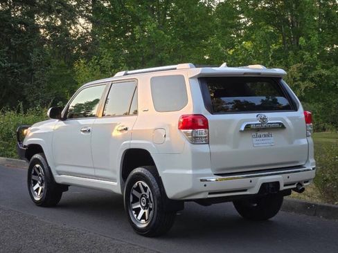 Used 2012 Toyota 4Runner SR5 w/ Convenience Pkg AWD/4WD image 8