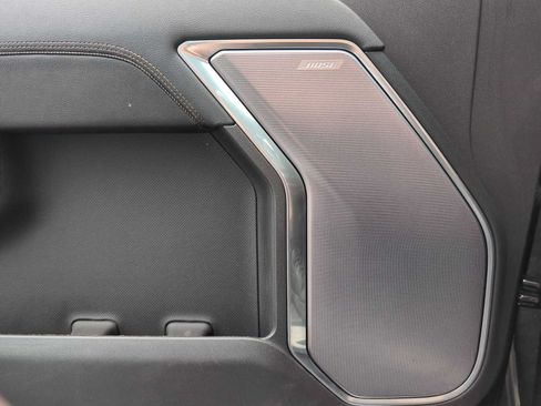 Used 2023 Chevrolet Silverado 1500 High Country w/ High Country Premium Package AWD/4WD image 33