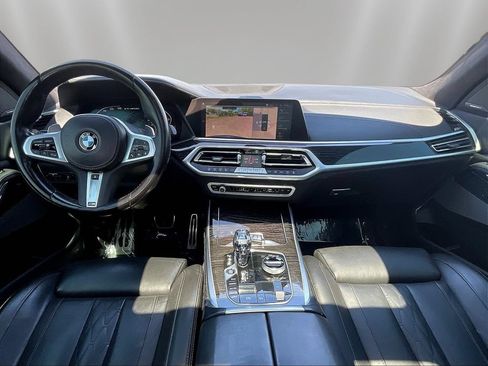 Used 2022 BMW X7 M50i w/ Dynamic Handling Package AWD/4WD image 7