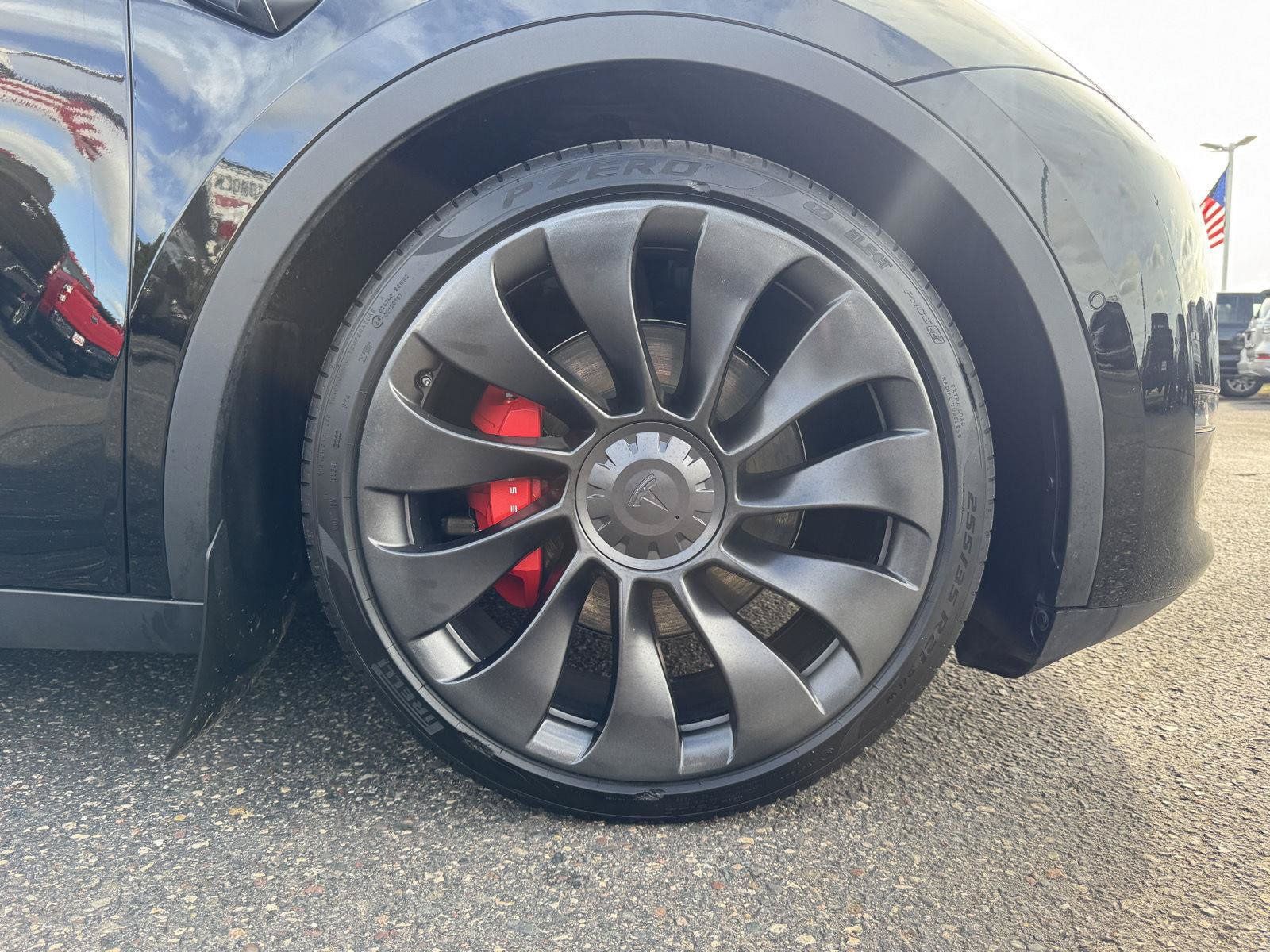 Used 2022 Tesla Model Y Performance AWD/4WD image 9