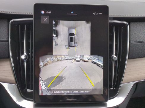 New 2026 Volvo XC90 B5 Plus w/ Protection Package image 12