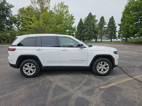 Used 2023 Jeep Grand Cherokee Limited AWD/4WD image 7