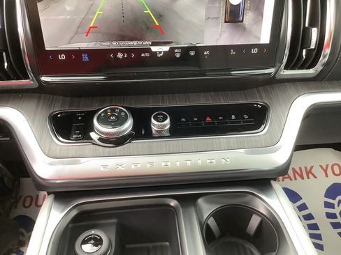 New 2026 Ford Expedition Max Platinum w/ Platinum Ultimate Package AWD/4WD image 21