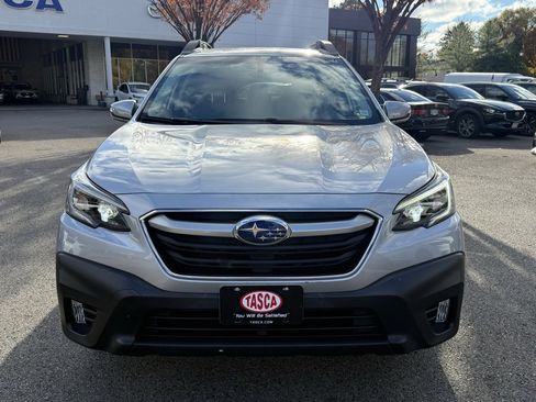 Certified 2021 Subaru Outback Premium image 3