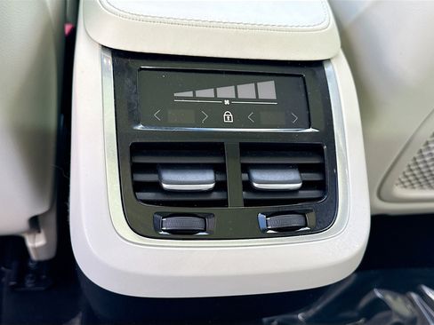 Used 2023 Volvo XC90 B5 Core w/ Protection Package Premier image 20