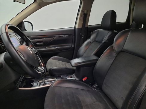 Used 2019 Mitsubishi Outlander LE FWD image 17