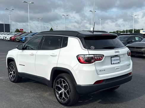 Used 2024 Jeep Compass Limited AWD/4WD image 5
