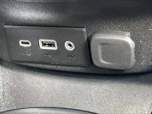 Used 2025 Chevrolet Malibu LT FWD image 33