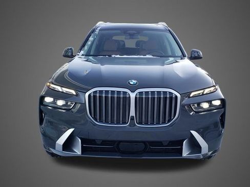 New 2026 BMW X7 xDrive40i w/ Premium Package image 2