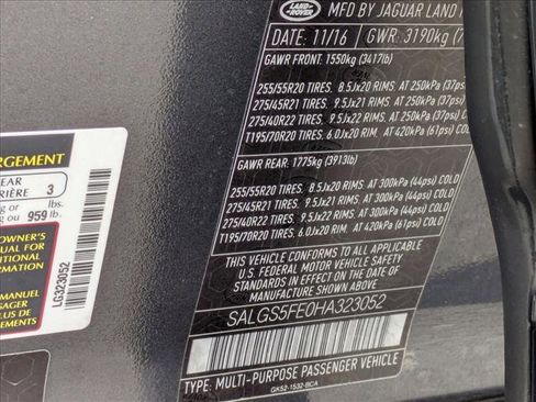 Used 2017 Land Rover Range Rover Long Wheelbase Supercharged image 26