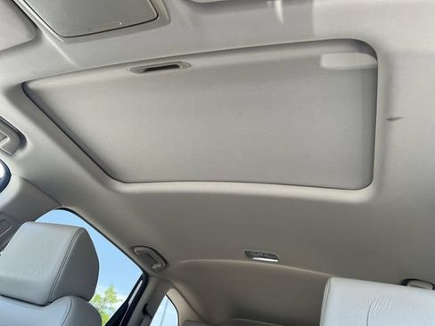 Used 2018 Honda CR-V Touring image 18