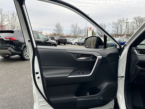 New 2025 Toyota RAV4 SE image 24