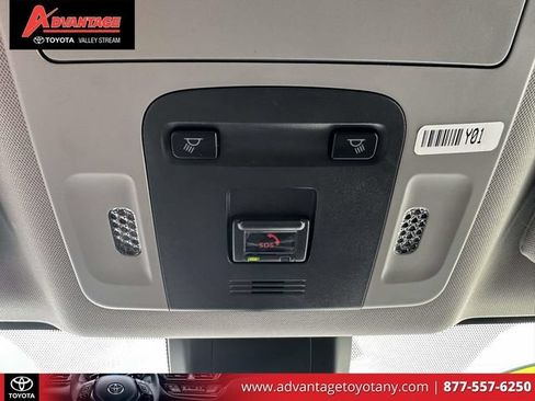 Used 2024 Toyota Camry SE w/ Cold Weather Package FWD image 38