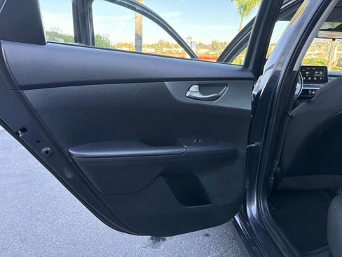 Used 2021 Kia Forte FE image 25