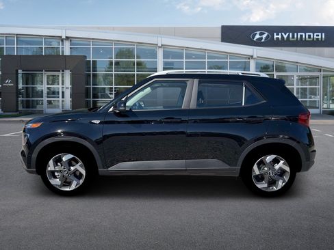 New 2026 Hyundai Venue SEL FWD image 3