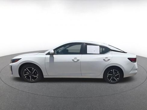 Used 2025 Nissan Sentra SV FWD image 10