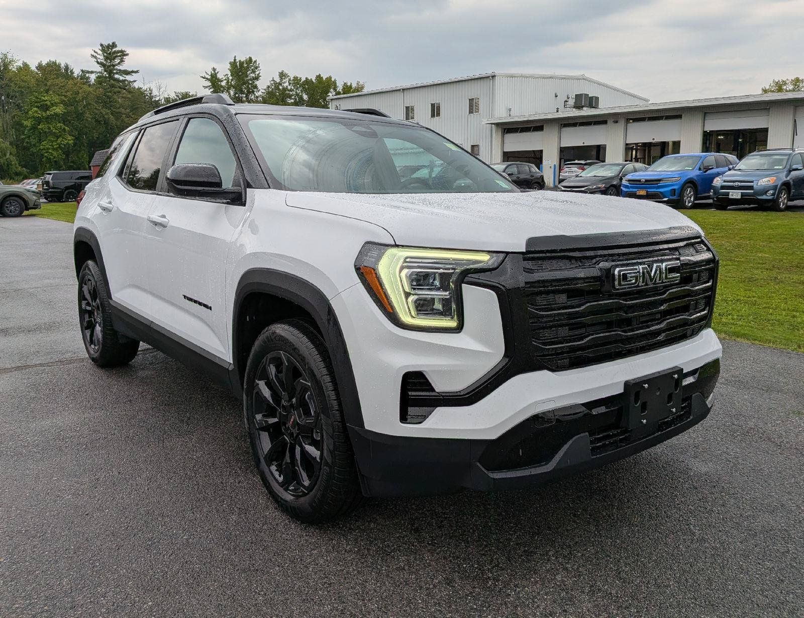 New 2027 GMC Terrain Elevation w/ Elevation Premium Package AWD/4WD image 4