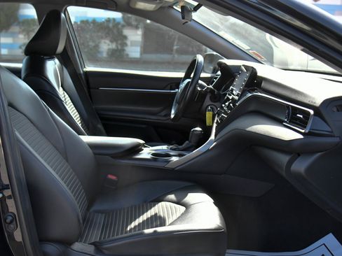 Used 2022 Toyota Camry SE FWD image 39