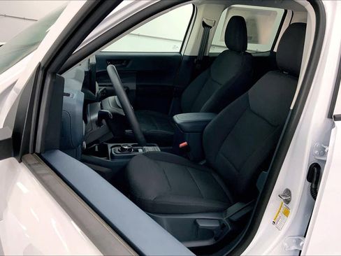 New 2025 Ford Maverick XL image 9