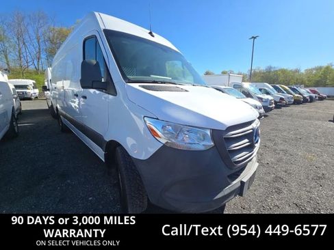 Used 2019 Mercedes-Benz Sprinter 170 w/ Driver Convenience Package image 1