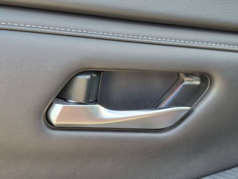 Used 2023 Nissan Sentra SV FWD image 13