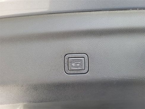 Used 2023 GMC Yukon Denali image 23