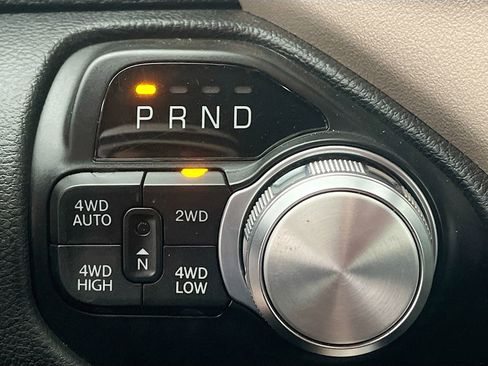 Used 2022 RAM 1500 Laramie AWD/4WD image 16