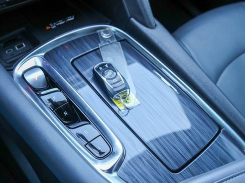 Used 2024 Buick Enclave Premium image 24