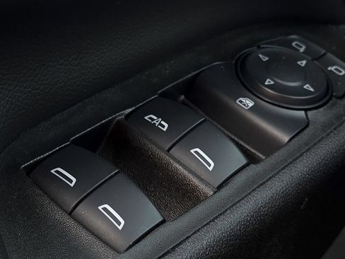 Used 2024 Chevrolet Equinox LT FWD image 16