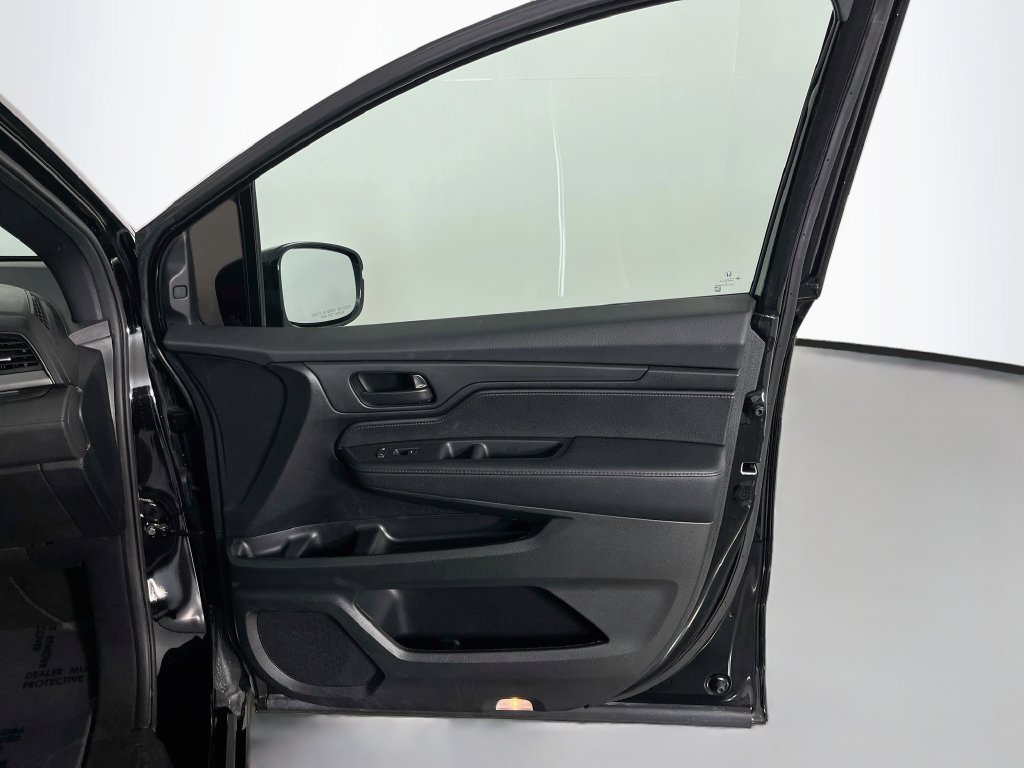 Used 2025 Honda Odyssey Sport-L image 37