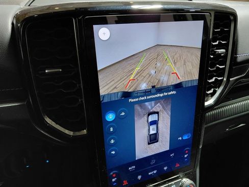 Certified 2024 Ford Ranger Lariat w/ Advanced Towing Package image 6