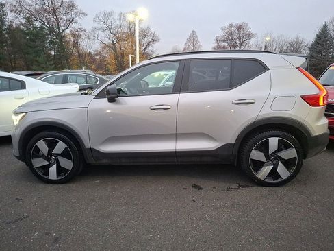 Used 2023 Volvo XC40 Recharge Ultimate image 6