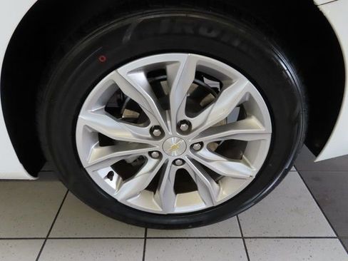 Used 2023 Chevrolet Malibu LT FWD image 15