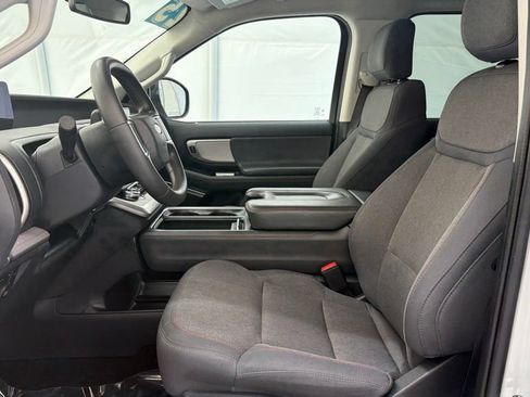 Certified 2025 Ford Expedition Max Active AWD/4WD image 16