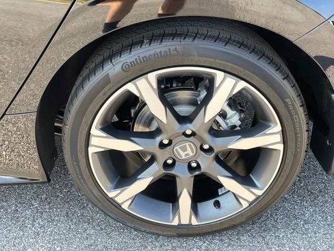 Certified 2025 Honda Civic Sport image 9